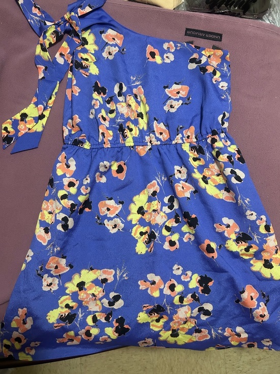 mac & jac Dresses & Skirts - mac & jac Blue One-Shoulder Floral Tie Dress
